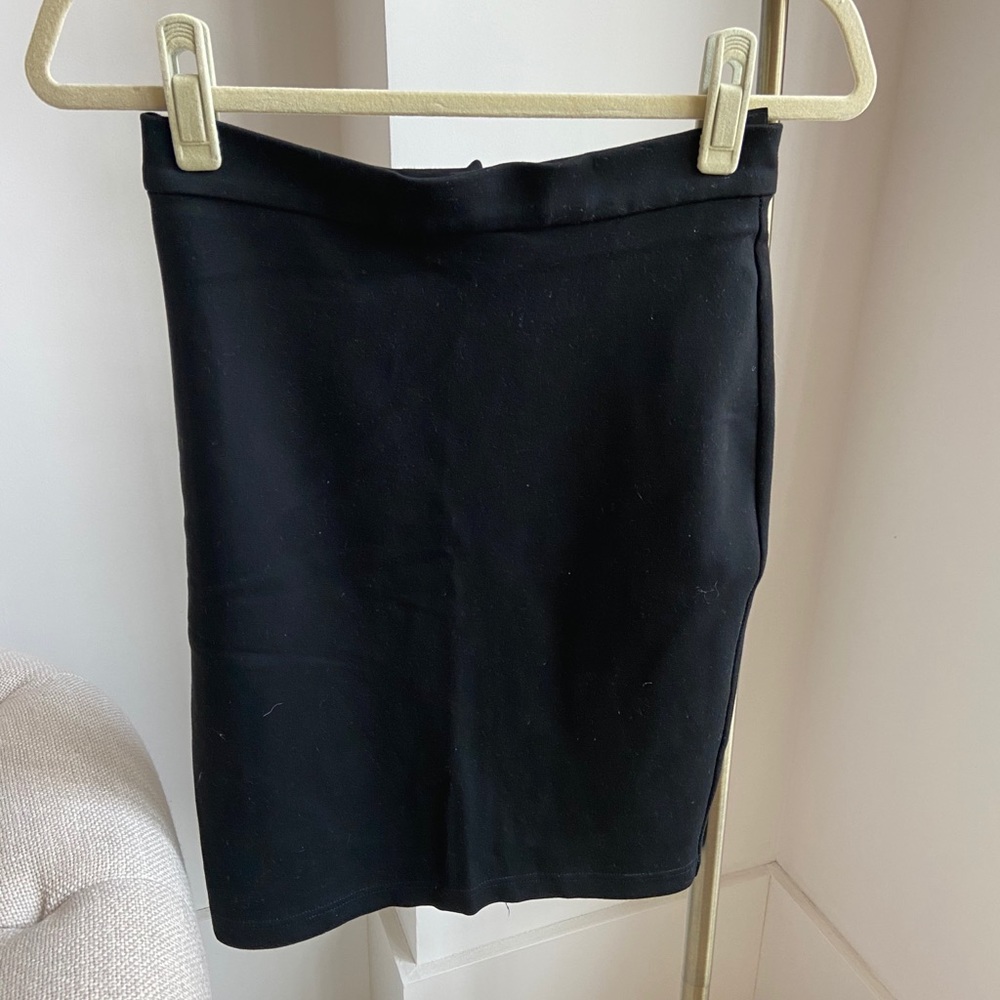 Black knit pencil skirt